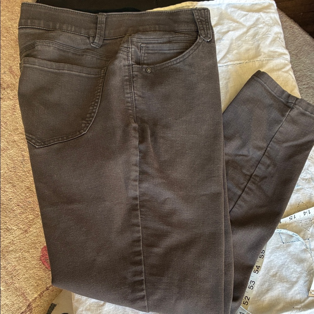 Democracy Straight Leg Pants in Chocolate Brown